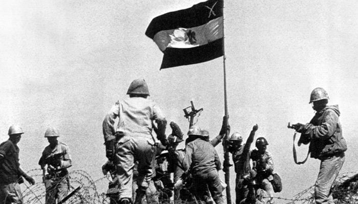 رفع العلم المصري في سيناء خلال حرب ١٩٧٣