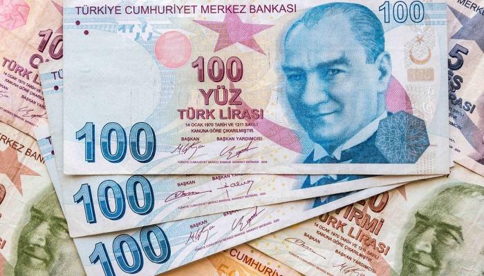 الليرة التركية تهبط