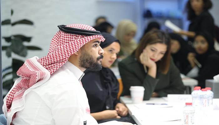 ١٠٠ شاب وشابة في النسخة الثانية من برنامج القيادات الإعلامية الشابة