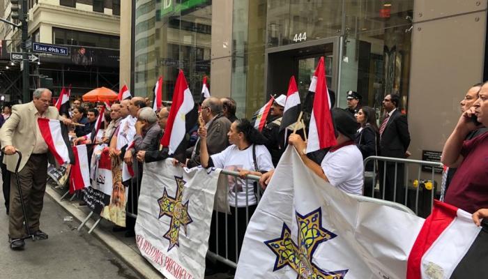 جانب من المسيرة المؤيدة للرئيس المصري في نيويورك