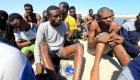 حرس السواحل الليبية ينقذ 135 مهاجرا غير شرعي 