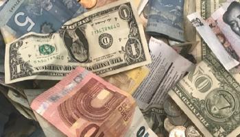 الدولار مستقر أمام العملات 