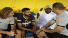 مدافع النصر السعودي يكشف على إصابته في دبي