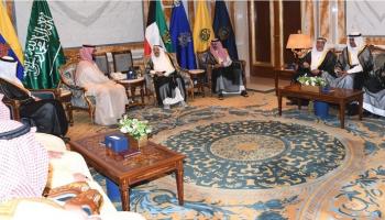 أمير الكويت الشيخ صباح الأحمد الجابر الصباح خلال لقائه الأمير محمد بن سلمان ولي العهد السعودي