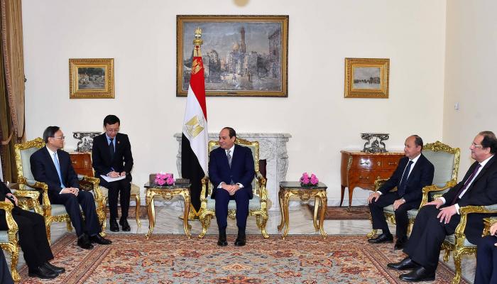 الرئيس المصري خلال استقباله الممثل الخاص للرئيس الصيني