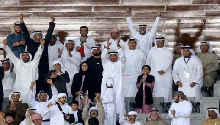 حضور الشيخ محمد بن زايد مباراة الإمارات وقيرغيزستان