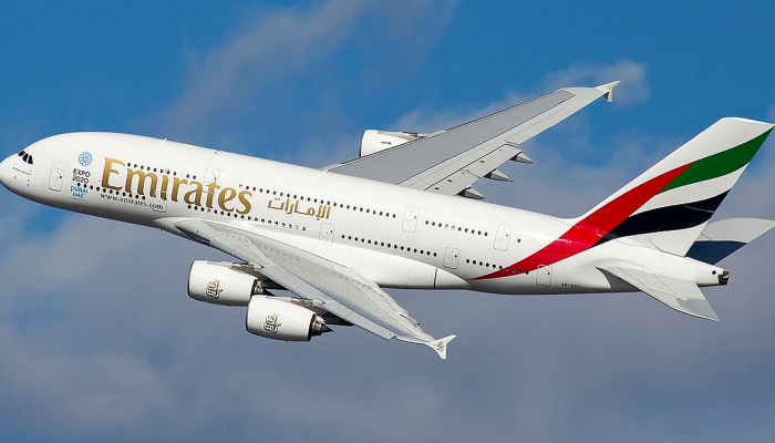 طائرة إيرباص A380 الإماراتية