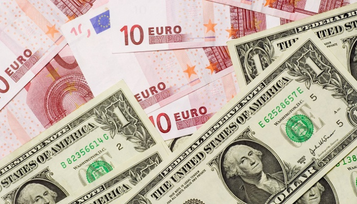 مؤشر الدولار يرتفع لأعلى مستوى في عامين