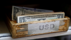الدولار يتراجع متأثرا بمخاوف الركود الاقتصادي الأمريكي