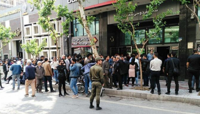 البنوك الإيرانية تواجه قيودا في العراق