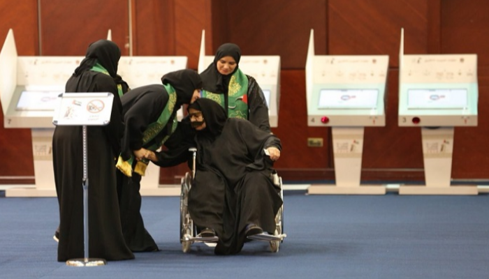 المراكز الانتخابية تستقبل الإماراتيين للإدلاء بأصواتهم