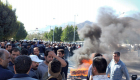 شرطة إيران تهاجم عمالا محتجين بقنابل الغاز 