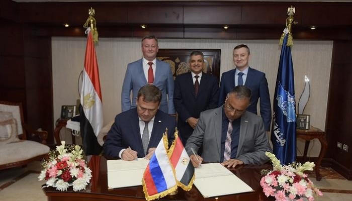 توقيع بروتوكول تعاون بين "قناة السويس" وشركة روسية لتطوير ترساناتها