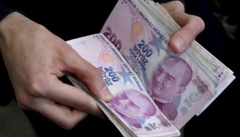 هبوط جديد لليرة التركية بسبب العقوبات الأمريكية المرتقبة