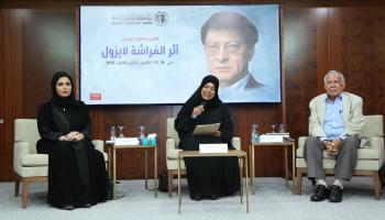  محمد شاهين وصالحة غباش ومريم الهاشمي خلال الندوة