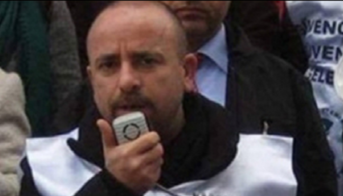 صورة متداولة للموظف التركي ضحية أردوغان