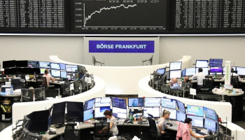 الأسهم الأوروبية تهبط قبل استئناف محادثات بريكست