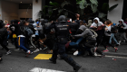 العنف يتصاعد في إسبانيا بين قوات الأمن والمحتجين