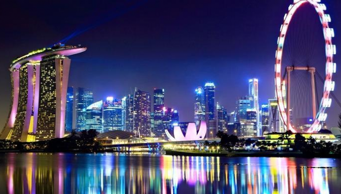سنغافورة تزيد من الانفاق علي البنية التحتية