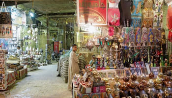 بازار سياحي في الأقصر - رويترز