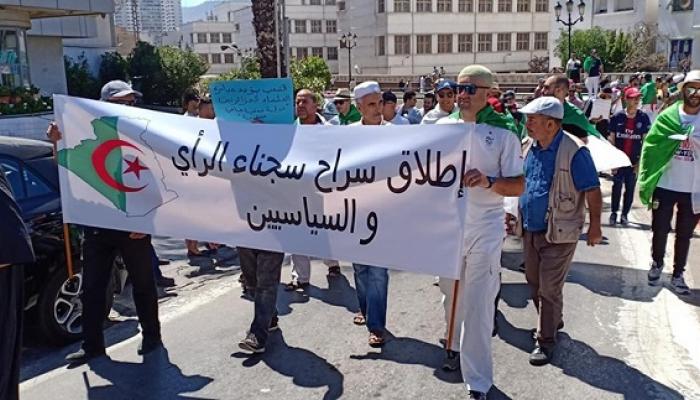 l’algérie « ne compte aucun détenu d’opinion », selon bouteflika 79-231216-prisoners-of-conscience-artist-algeria_700x400