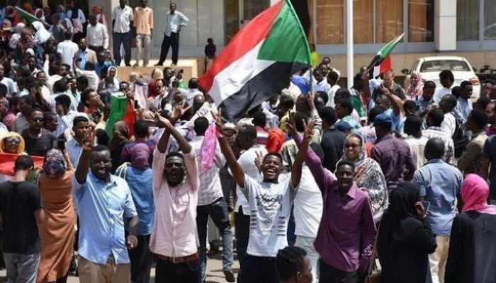 متظاهرون سودانيون - أرشيفية