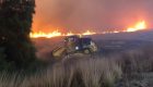 الحرائق تهدد مكتبة ريجان وآلاف المنازل في كاليفورنيا