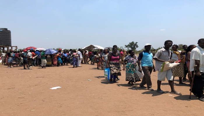 طابور توزيع مساعدات غذائية في موزمبيق