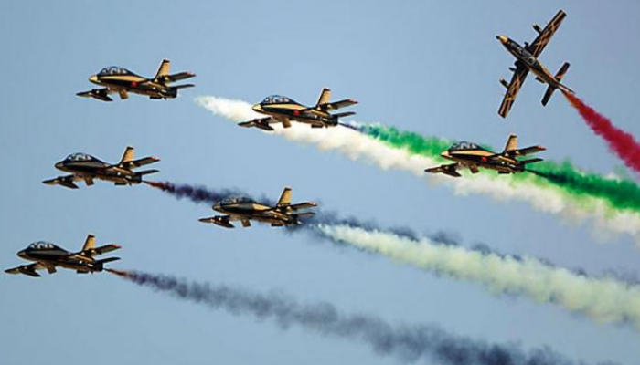 عروض احتفالية بمناسبة يوم العلم - أرشيفية
