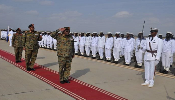 رئيس الأركان السوداني خلال تفقده قوات اتجاه البحر الأحمر