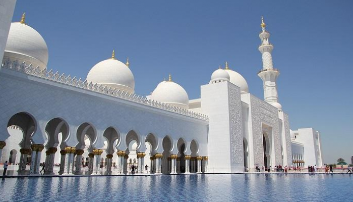 جامع الشيخ زايد الكبير بأبوظبي