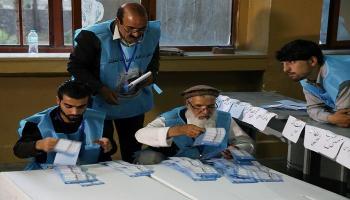 عمليات فرز أصوات الناخبين في أفغانستان - أرشيفية