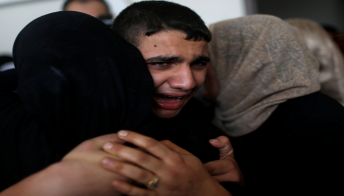 أهالي شهداء فلسطينيين