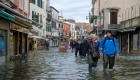 مصرع شخصين بأسوأ فيضانات تجتاح البندقية الإيطالية منذ 50 عاما