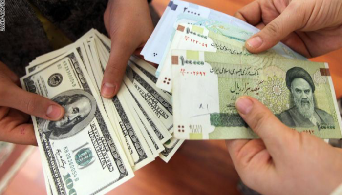 هبوط الريال الإيراني لأدنى مستوى في 4 أشهر