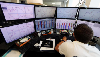 الأسهم الأوروبية ترتفع بنهاية تعاملات الجمعة