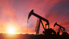 النفط يقفز 2.5% مسجلا أعلى سعر للبرميل منذ شهرين 