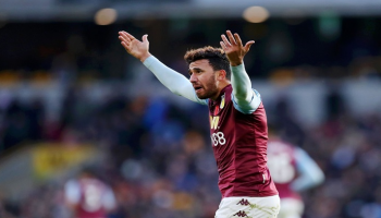 تريزيجيه لاعب أستون فيلا