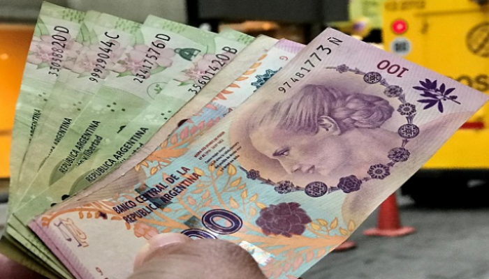 الأرجنتين تثبت سعر الفائدة القياسي عند 63%
