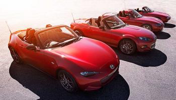 مازدا طرحت 4 أجيال من طراز mx-5 على مدار 30 عاما