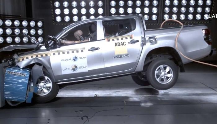 شاحنة ميتسوبيشي L200
