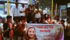 Hindistan'da yüzlerce kişi tecavüze uğrayan kadın için sokaklarda