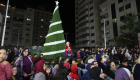 الاحتفال بإضاءة شجرة الميلاد في غزة وإطلاق حمامة السلام