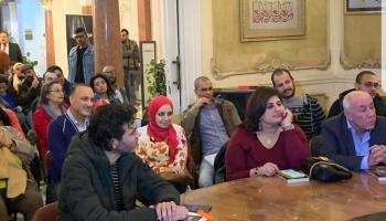 نادي القراءة في مكتبة القاهرة يجذب شرائح عمرية مختلفة - أرشيفية