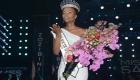 साउथ अफ्रीका की जोजिबिनी बनी मिस यूनिवर्स 2019, दुनिया भर की 90 सुंदरियों को पछाड़ा