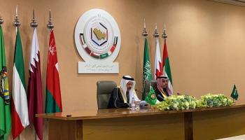 الأمير فيصل بن فرحان بن عبدالله خلال المؤتمر الصحفي