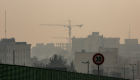 تلوث الهواء يغلق المدارس ويعلق الأنشطة الرياضية بإيران