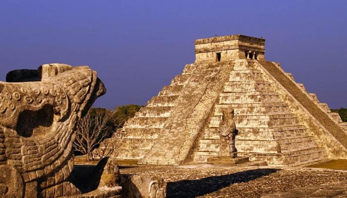 Arqueologos A Punto De Descubrir La Tumba Del Emperador Azteca