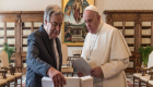 البابا فرنسيس يقدم نسخة من "وثيقة الأخوة الإنسانية" إلى جوتيريس