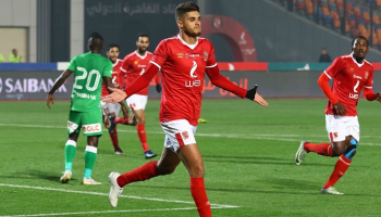 أحمد الشيخ يحتفل بالهدف الأول